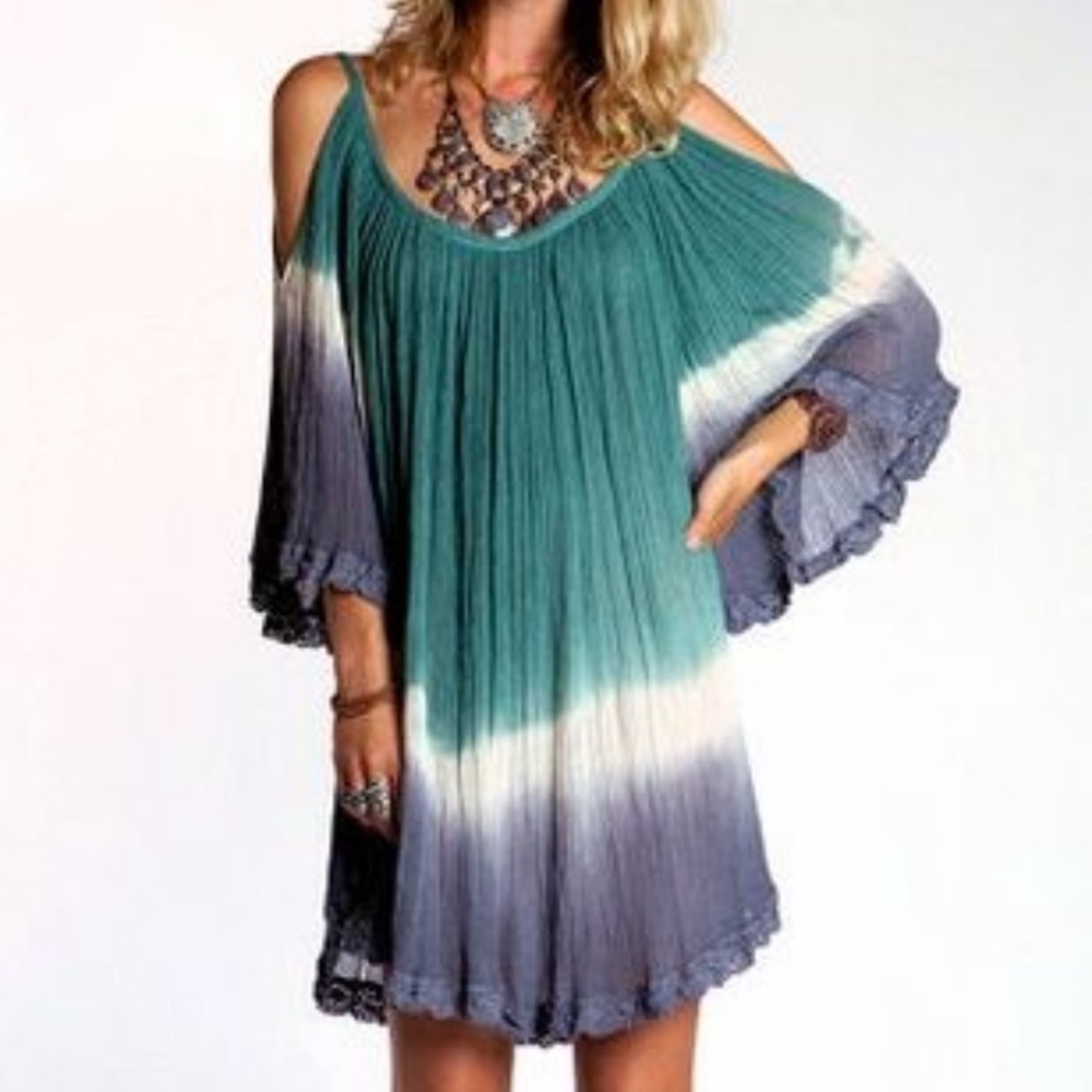 ISO IN SEARCH OF NENA TUNIC JENS PIRATE BOOTY